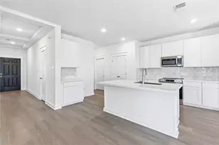 242 Seattle Slew Dr, Jarrell, TX 76537 - Photo 5