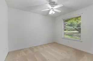106 Stacey Ln, Georgetown, TX 78628 - Photo 15
