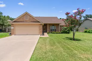 106 Stacey Ln, Georgetown, TX 78628 - Photo 1