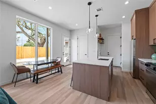 506 Krebs Ln, Austin, TX 78704 - Photo 3