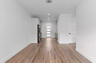 1193 E M. Franklin Ave, Austin, TX 78721 - Photo 7