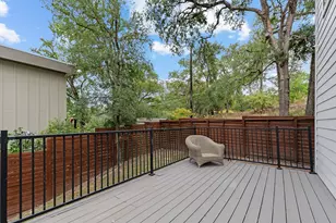 1193 E M. Franklin Ave, Austin, TX 78721 - Photo 27