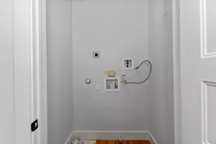 1193 E M. Franklin Ave, Austin, TX 78721 - Photo 17