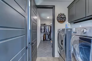 102 N Creek Ct, Bertram, TX 78605 - Photo 33