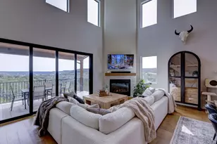 102 N Creek Ct, Bertram, TX 78605 - Photo 5