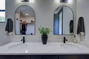 102 N Creek Ct, Bertram, TX 78605 - Photo 21