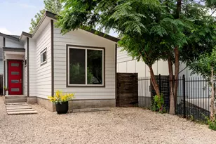 1905 Pennsylvania Ave, Austin, TX 78702 - Photo 1