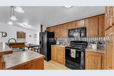 9902 County Road 210, Bertram, TX 78605 - Photo 19