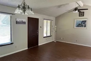 9509 Blue Creek Ln, Austin, TX 78758 - Photo 11