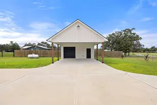 1017 County Road 229 Rd, Giddings, TX 78942 - Photo 23