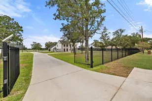 1017 County Road 229 Rd, Giddings, TX 78942 - Photo 31