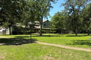 1404 Andra Ln, San Marcos, TX 78666 - Photo 3