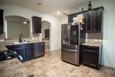 6912 Plains Crest Drive, Del Valle, TX 78617 - Photo 5