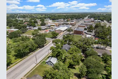 916 N Avenue E Avenue E, Shiner, TX 77984 - Photo 29