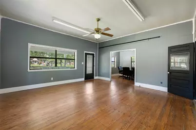 916 N Avenue E Avenue E, Shiner, TX 77984 - Photo 5