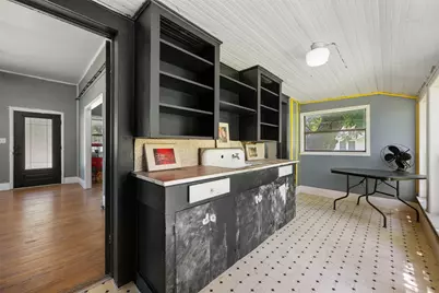 916 N Avenue E Avenue E, Shiner, TX 77984 - Photo 9