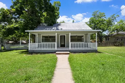 916 N Avenue E Avenue E, Shiner, TX 77984 - Photo 3