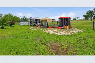 1000 County Road 458, Coupland, TX 78615 - Photo 29