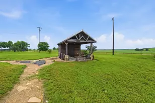 1000 Co Rd 458, Coupland, TX 78615 - Photo 25