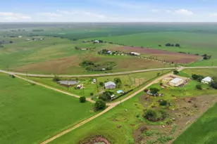 1000 Co Rd 458, Coupland, TX 78615 - Photo 35