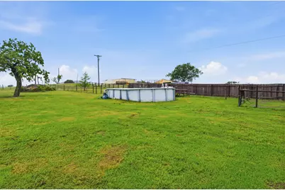 1000 County Road 458, Coupland, TX 78615 - Photo 23