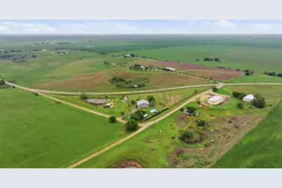 1000 County Road 458, Coupland, TX 78615 - Photo 35