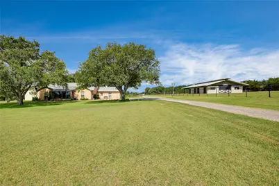1700 Plum Lane, Brenham, TX 77833 - Photo 3