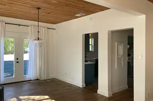1233 Delano St, Austin, TX 78721 - Photo 3