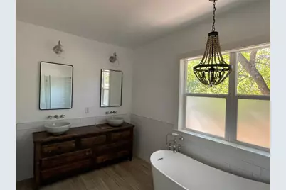 1233 Delano Street, Austin, TX 78721 - Photo 13