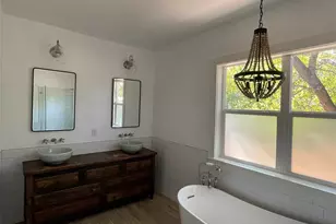 1233 Delano St, Austin, TX 78721 - Photo 13