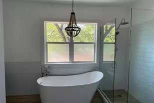 1233 Delano St, Austin, TX 78721 - Photo 11