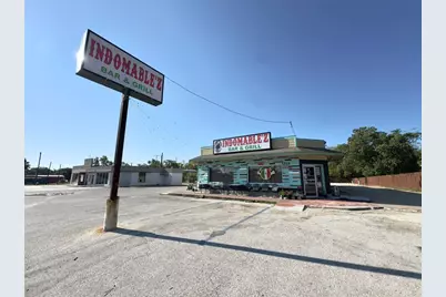 1212 E Pierce Street, Luling, TX 78648 - Photo 1