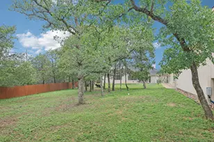 125 Carriage Ct, Bastrop, TX 78602 - Photo 35