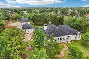 125 Carriage Ct, Bastrop, TX 78602 - Photo 37