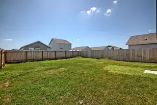 136 Jack Browning Dr, Jarrell, TX 76537 - Photo 23