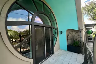 206 E Live Oak St, Austin, TX 78704 - Photo 9
