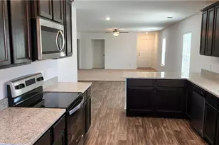 18312 Speculator Ln, Elgin, TX 78621 - Photo 3