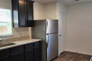 18312 Speculator Ln, Elgin, TX 78621 - Photo 7