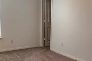 18312 Speculator Ln, Elgin, TX 78621 - Photo 13