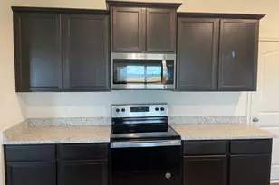 18812 Speculator Ln, Elgin, TX 78621 - Photo 9