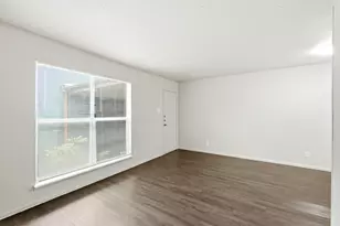 2319 Greenfield Pkwy, Austin, TX 78741 - Photo 3
