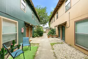 2319 Greenfield Pkwy, Austin, TX 78741 - Photo 15