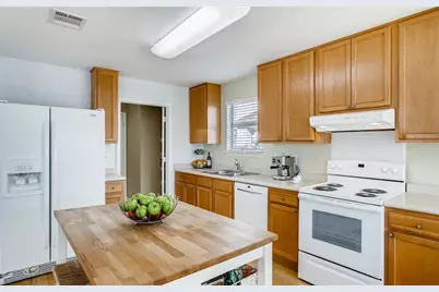 8813 Winter Haven Road, Austin, TX 78747 - Photo 3