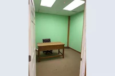 301 Bishop Street, Smithville, TX 78957 - Photo 5