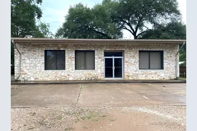 301 Bishop Street, Smithville, TX 78957 - Photo 11