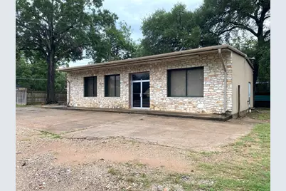 301 Bishop Street, Smithville, TX 78957 - Photo 9