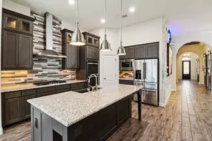988 Carriage Loop Loop, New Braunfels, TX 78132 - Photo 3
