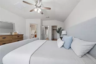 2410 Great Oaks Dr, Round Rock, TX 78681 - Photo 21