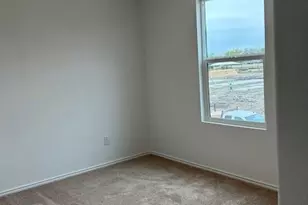 35 Trinity Cir, Lockhart, TX 78644 - Photo 17