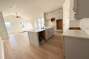 315 San Saba Dr, Buda, TX 78610 - Photo 3